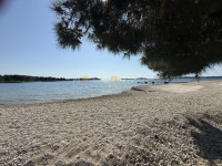 Fažana – 400 m od plaže | Luksuzni apartman s velikom terasom od 30 m²