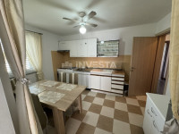 Fažana, Valbandon, samostojeća kuća sa dva stana, blizu mora