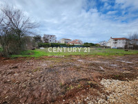 FUNTANA, PRODAJE SE GRAĐEVINSKO ZEMLJIŠTE S GRAĐEVINSKOM DOZVOLOM ZA V