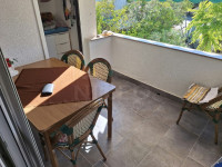Gajac, 3-sobni apartman 50 m2 s dvorištem