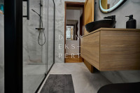 Gajnice, PRILIKA! 2500€/m2, useljiv četverosoban stan s garažom - 128m