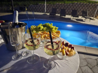 Gdje tišina šapuće, a priroda grli