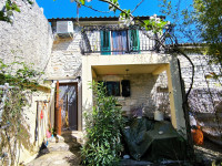 Glavani, Istra, predivna kamena kuća površine 55m2 sa dvorištem