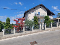 Gornja Dubrava, samostojeća kuća s 3 stana i pomoćnim objektima