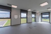 Gornji Kneginec, poslovni prostor uredske namjene 327 m² unutar poslov