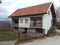 Gorski Kotar, Moravice, 216m2, samostojeća kuća s 3 stambene jedinice
