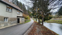 Gorski kotar, Vrbovsko, kuća uz rijeku Dobru