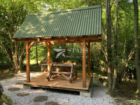 Gorski kotar, Vrbovsko - poljoprivredni teren sa roštiljem i sjenicom