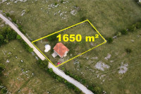 Gračac – kuća 134 m² + građevinsko zemljište 1.650 m²