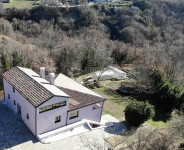 Gračišće, inovativna kuća s prostranom okućnicom