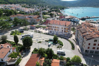 Grad Cres, Centar, trosoban stan s krovnom terasom, NOVOGRADNJA