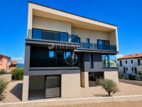 Grad Krk, prodaja luksuznog dvoetažnog apartmana!