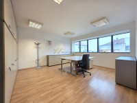 GRAD, POSLOVNO-UREDSKI PROSTOR POVRŠINE 22,73m2, DUGOROČNO