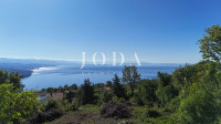 Građevinsko zemljište 1.071 m² s pogledom na Kvarnerski zaljev - Bregi