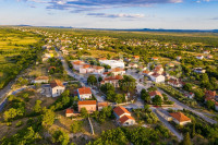 Prilika! Građevinsko zemljište 1493m2 Poličnik