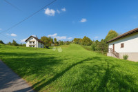 Građevinsko zemljište 2.215 m² – pogled i lokacija