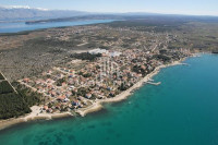Građevinsko zemljište 2700 m2, mogućnost manje kvadrature