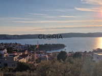 Građevinsko zemljište 451 m2 s građ dozvolom za gradnju vile s bazenom