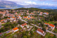 Prodaja građevinskog zemljišta u centru mjesta Žrnovo, Otok Korčula