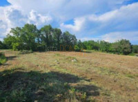 * GRAĐEVINSKO ZEMLJIŠTE 2.282 m² S GRAĐEVINSKOM DOZVOLOM *