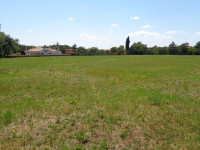 * Građevinsko zemljište u Jurićima 20.000m2 *