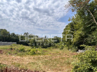 Građevinsko zemljište – Juršići, Istra (1340 m²)