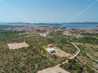 Građevinsko zemljište s mogućim pogledom na more, 2.886 m², Vodice