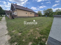 GRAĐEVINSKO ZEMLJIŠTE I ORANICA  (2565 m2)  - MARIJANCI