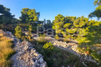 Građevinsko zemljište s pogledom na uvalu, 754 m2 - otok Žirje