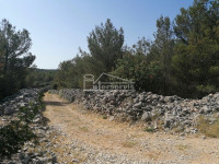 .::: Građevinsko zemljište površine 4.890 m2 na Brodarici :::.