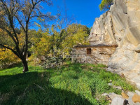 .::: Građevinsko zemljište površine 615m2 u Skradinu :::.