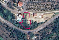 Građevinsko zemljište na uzvisini s pogledom na more