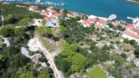 GRAĐEVINSKO ZEMLJIŠTE VELI RAT 520 M2
