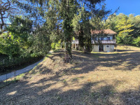 Gradilište od 2.501 m² sa starom zagorskom "hižom"