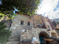 GRIŽANE - Dio kuće s dva apartmana
