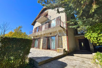 Grižane - samostojeća kuća s velikom okućnicom