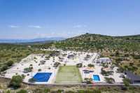 Hacienda na Braču 10000m2 okućnice