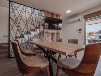 Hrvatska, Zadar, Pag, Povljana, 3-etažni Stan 120  m2, prvi red i pogl