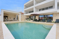 Hrvatska, Zadar, Sukošan – moderan dvosobni apartman (59,50 m²) s pogl