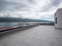 Hrvatska, Zadar, Vinjerac – penthouse s krovnom terasom i pogledom na