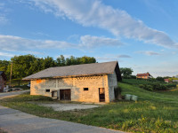 HUM NA SUTLI - G. Brezno - gospodarski objekt 530 m2 na super lokaciji