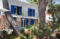 Hvar, lijepa kuća na južnoj strani otoka 1.red uz more