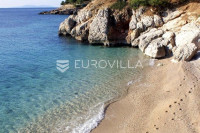 Hvar, Sv. Nedjelja, Građevinsko zemljište 30 m do mora