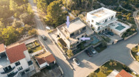 Hvar, Vrboska - luksuzni dvosobni komforni stan 93 m2, terasa, pogled