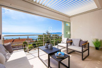 IČIĆI, elegantni stan s panoramskim pogledom na more  od 121,70 m2