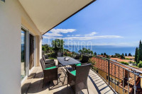 IKA, vila s bazenom blizu mora