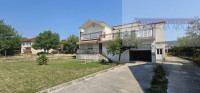 Imotski kuća 300 m2 + okućnica 1000 m2 - novo u ponudi!