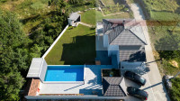 Imotski kuća za odmor 187 m2 + bazen + pomoćni objekti - novo u ponudi