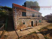 Imotski Lokvičići kamene kuće na parceli od 2035 m2 - ekskluziva