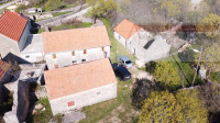 Imotski - Mrnjavci 4 kamene kuća 256m2 + okućnica - intima